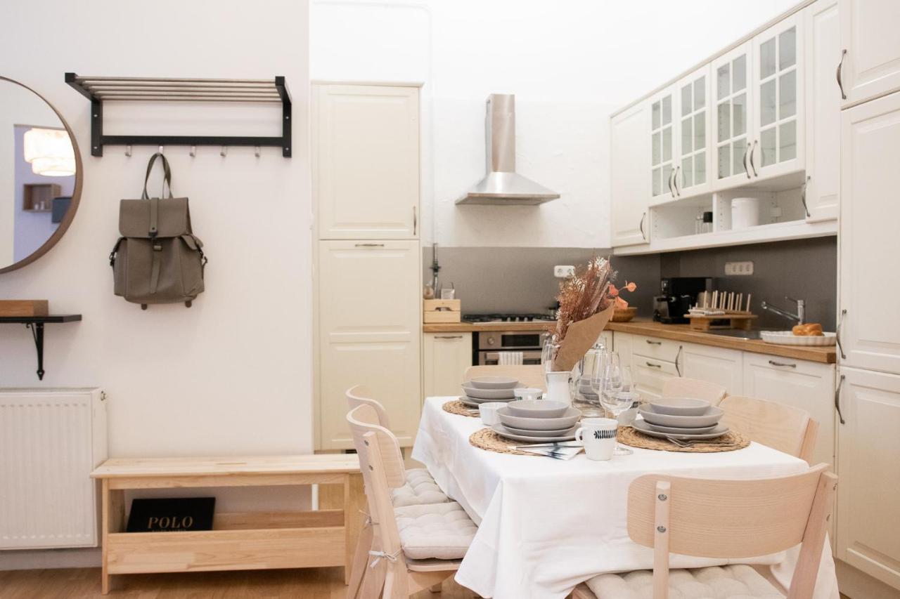 Scandi Custom 2-bdr